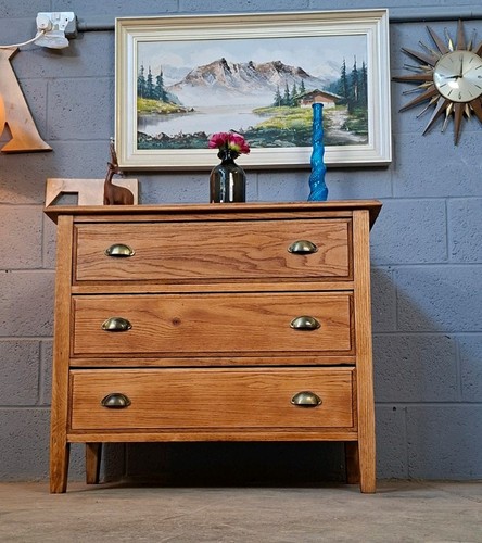 Solid oak chest - oak, drawers