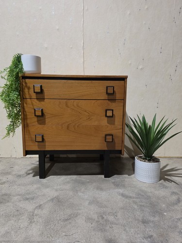 Vintage mid century oak chest - mid,