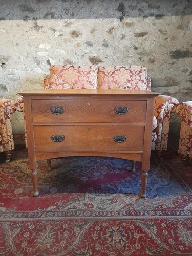Vintage oak chest - oak,